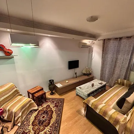 Nirvana Apartment *